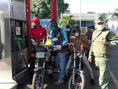 Con el pie en el acelerador